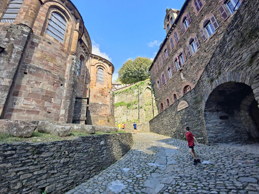 Conques abbatiale.jpg